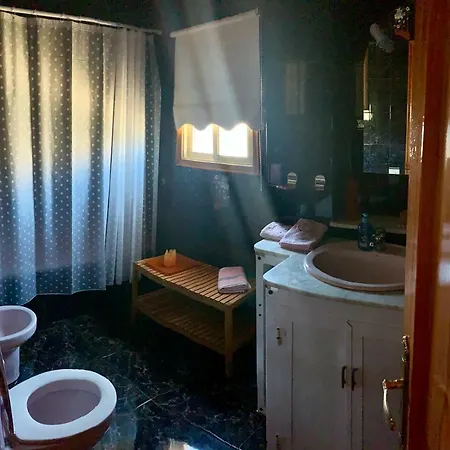Naomi's House Kır Evi Fasnia